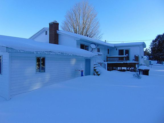 4th image of 7042 Campbell Ave