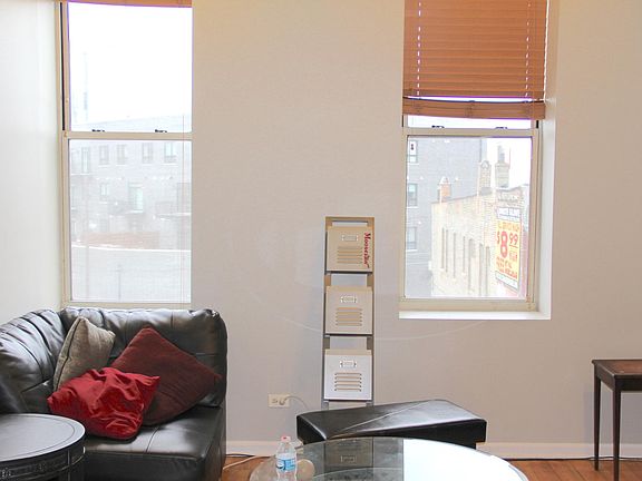 3rd image of 1307 N Clybourn Ave #2