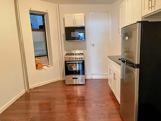 Rented by Heritage Realty LLC | media 11