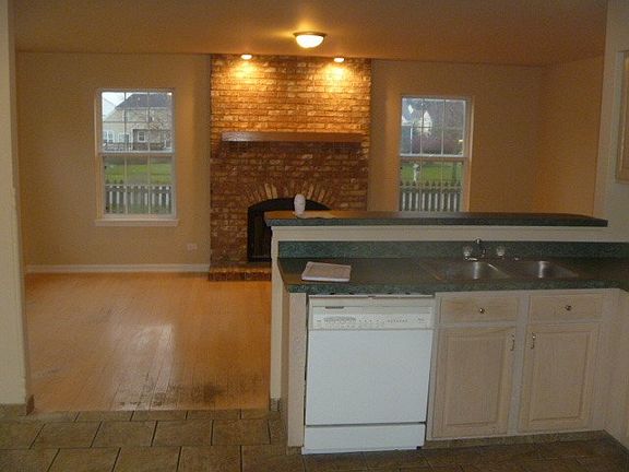 5th image of 1651 Gleneagle Dr