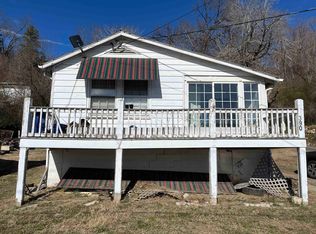 390 E Main St, Scottsville, VA 24590