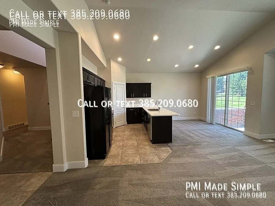 Charming 3 BR Townhome in North Lehi! — Photo 3
