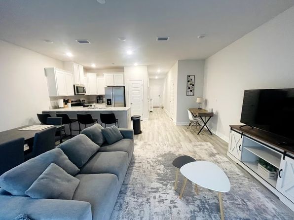 6312 Grove Park Dr