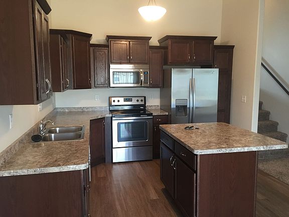 3rd image of 1339 5th St NW