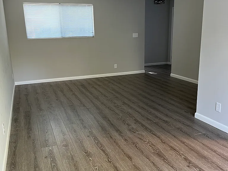 401 Century Ct — Photo 4