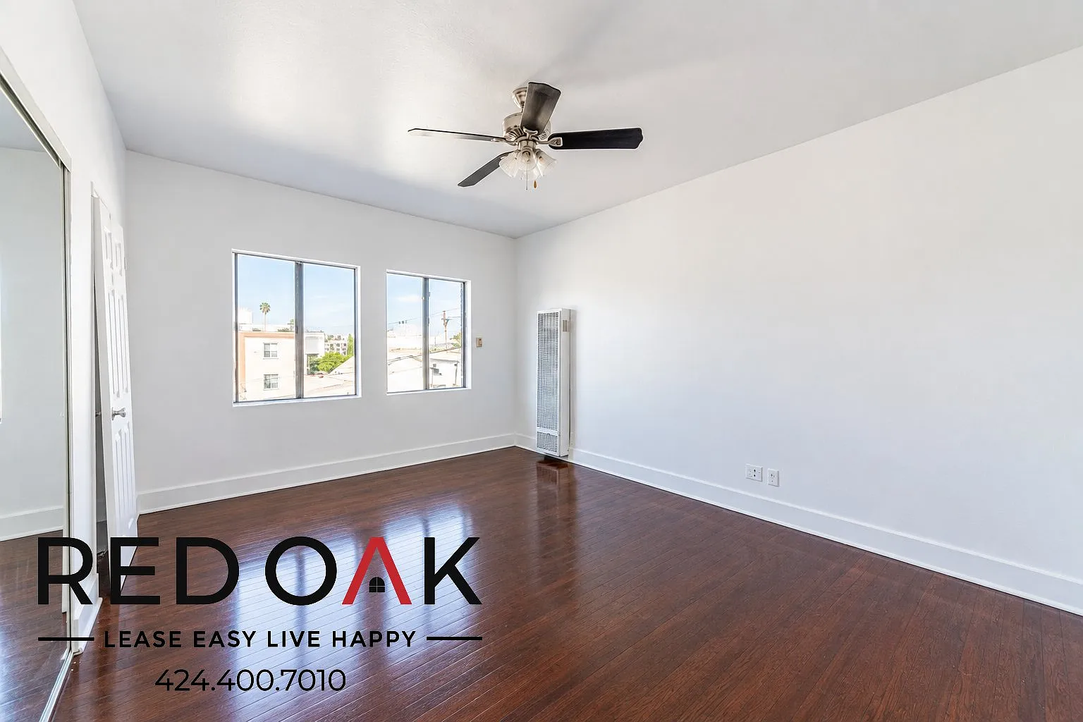 ~1 Month Free~ Sun-Drenched Studio With Open Floor Plan And On-Site Laundry In The Heart Of Pico-... — Photo 4