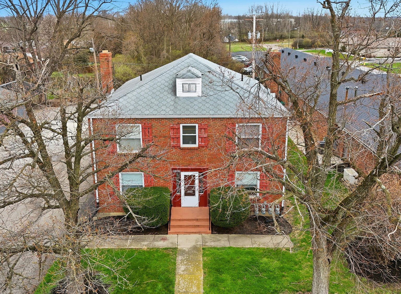 1806 N Limestone St, Springfield, OH 45503 | Zillow