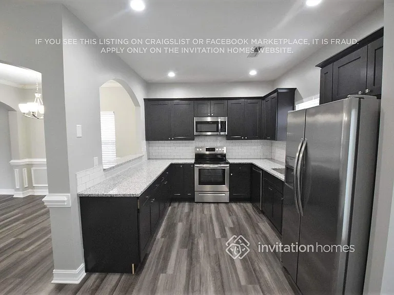 8527 Castle Cliff Dr — Photo 5