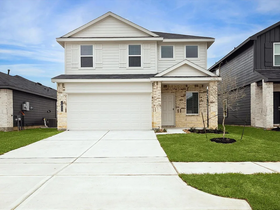 1002 Concord Pointe Ln