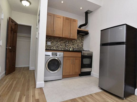 4th image of 146 W 120th St APT 2