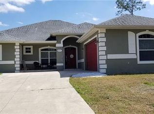 910 Willard Ave, Lehigh Acres, FL 33972