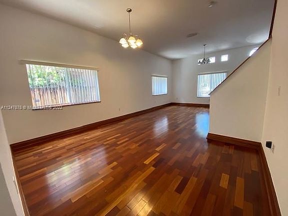 5th image of 3147 New York St #3147