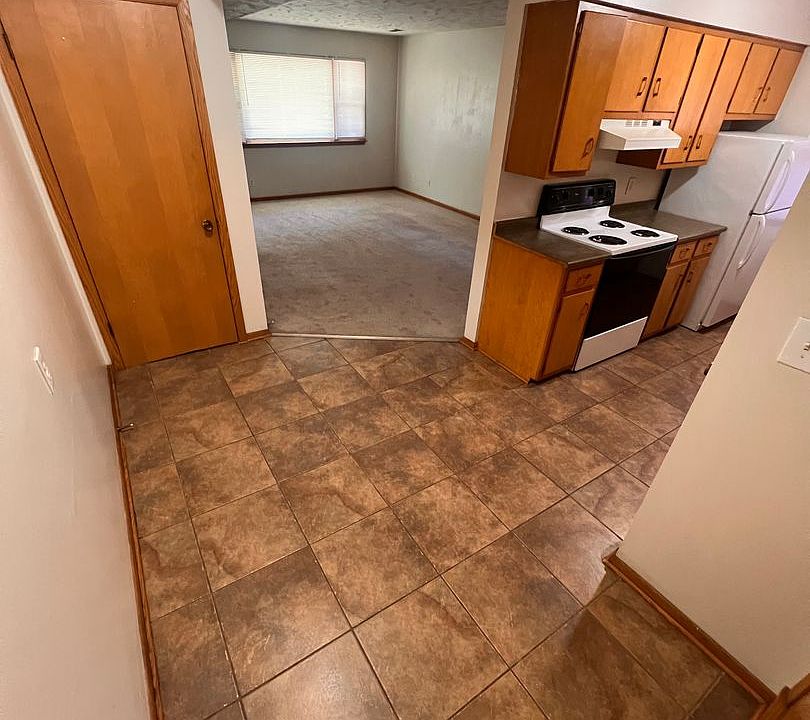 2335 B 2335 B St Lincoln NE Zillow