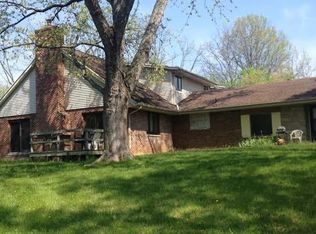 2735 Merrill Rd, Dayton, OH 45414