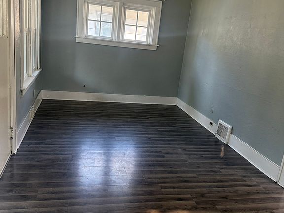 4th image of 1004 E Virginia Ave