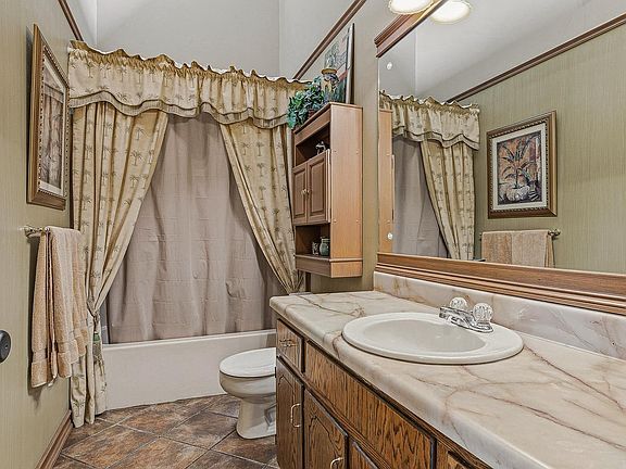 5th image of 3307 S Debra Ln