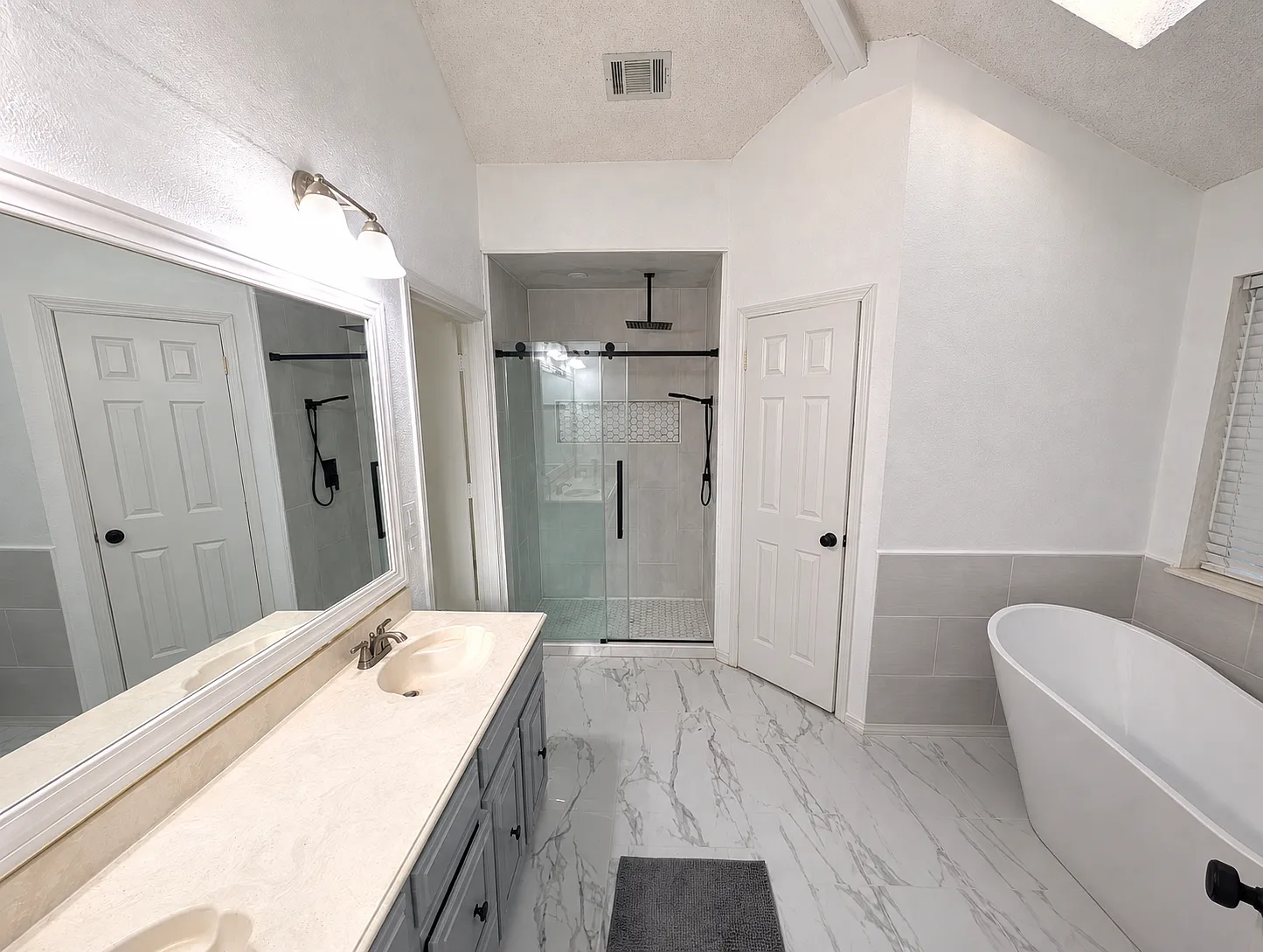 5 bed, 1962 sqft, $1,100 — Photo 3