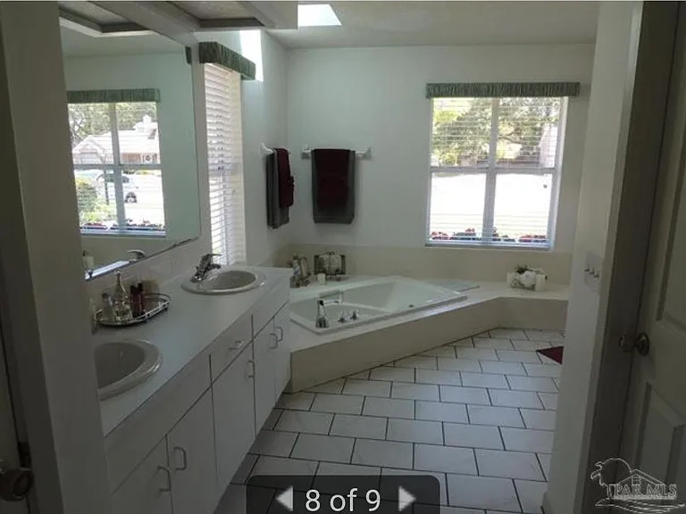 3901 Leesway Cir — Photo 10