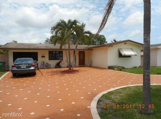 8711 NW 11th St, Pembroke Pines, FL 33024