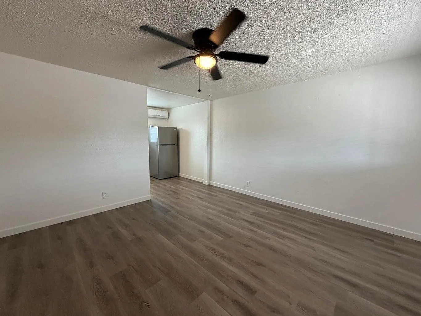 1 bed, 1.0 bath, 400 sqft, $900 — Photo 4
