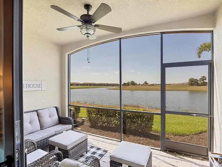 5624 Palmer Cir #105 — Photo 30