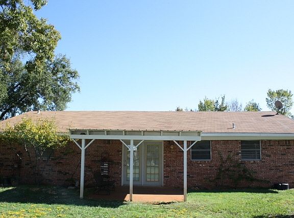 2nd image of 1329 Debbie Dr
