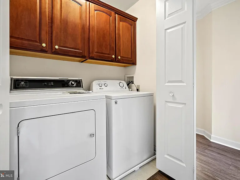 4519 Fair Valley Dr — Photo 32