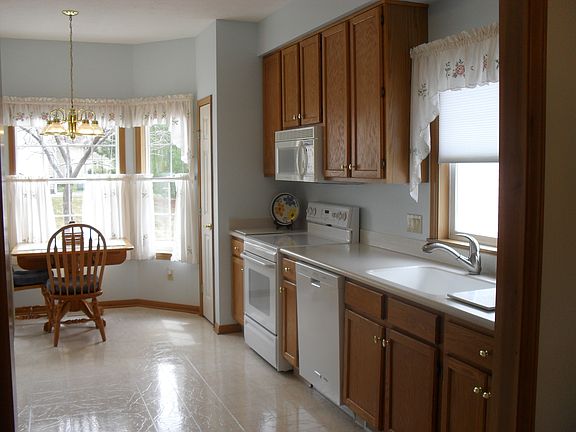 3rd image of 233 Village Dr #18