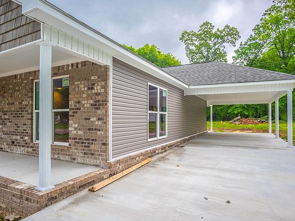 3rd image of 376 Greer Dr