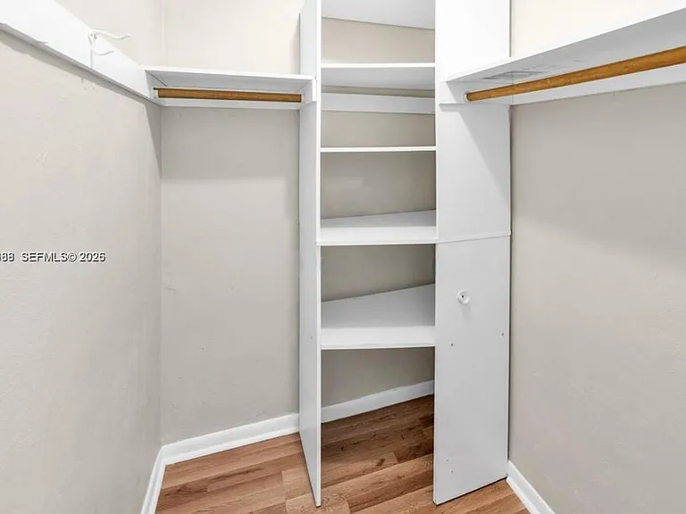 18801 NE 2nd Ave #1006 — Photo 3