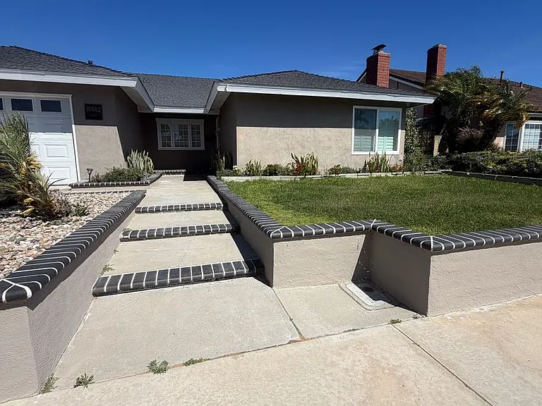 16082 Cache St — Photo 1