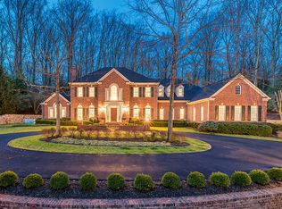 9616 Brookmeadow Dr, Vienna, VA 22182