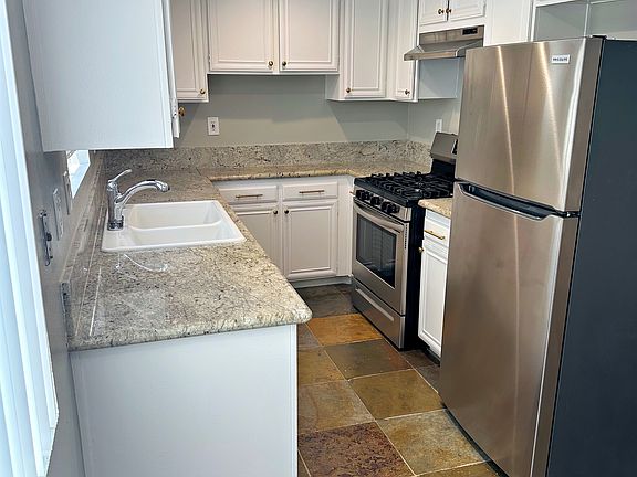 2nd image of 4416 Fulton Ave #2-2.5
