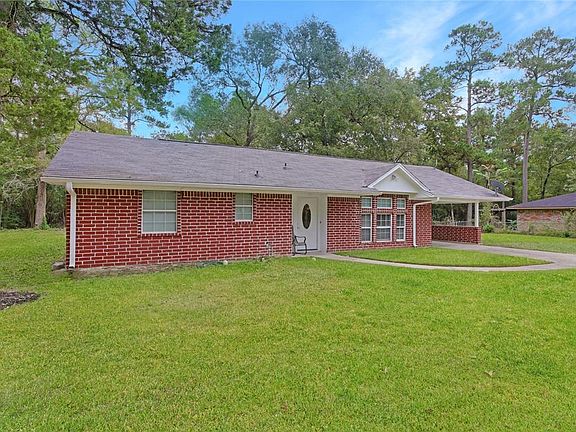 3rd image of 1827 Live Oak Dr