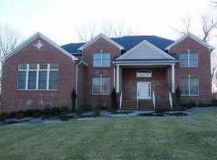 100 Autumn Dr, Manalapan, NJ 07726