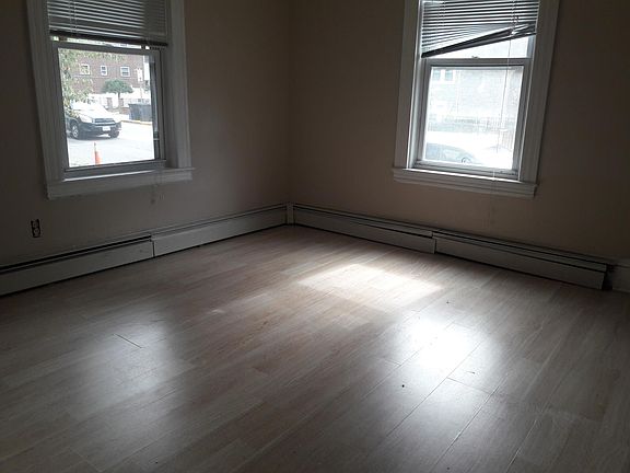 5th image of 51 Essex St #1