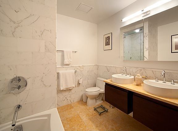 5th image of 125 W 21st St APT 10B
