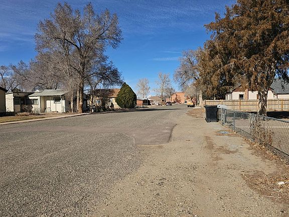 5th image of 709 9th St