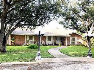 370 E Rivers Ave, Raymondville, TX 78580