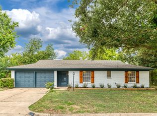 6320 Wheaton Dr, Fort Worth, TX 76133