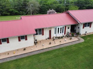 356 Redbird Cir, Cumberland Gap, TN 37724