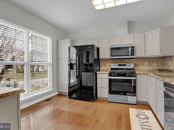 5th image of 2164 Sewanee Dr