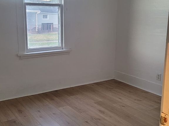5th image of 749 S Ogden St #1