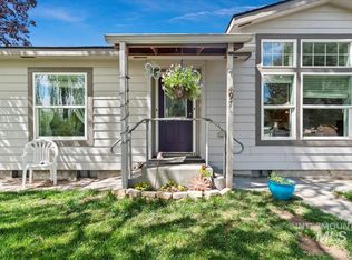 497 S Commercial St, Glenns Ferry, ID 83623