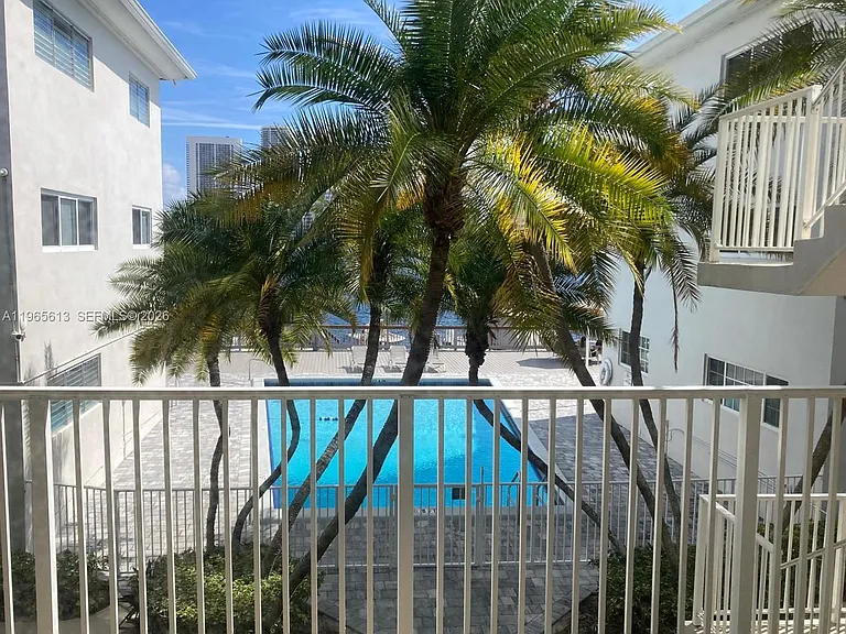 462 Golden Isles Dr #206 — Photo 9