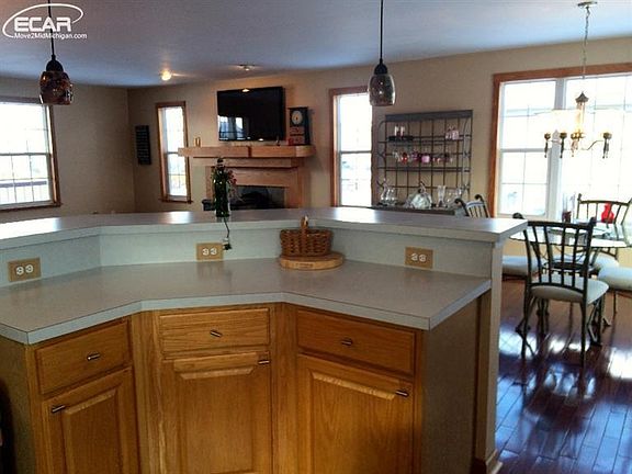 5th image of 4403 Great Oaks Dr