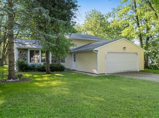 1722 Forrest Blvd, St Charles, IL 60174