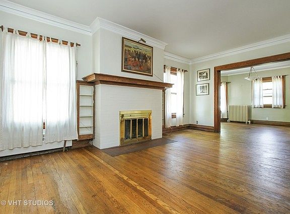 5th image of 200 S Elmwood Ave