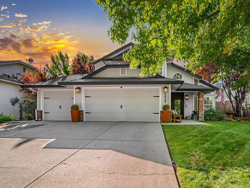 1st image of 8938 Mariposa Ave