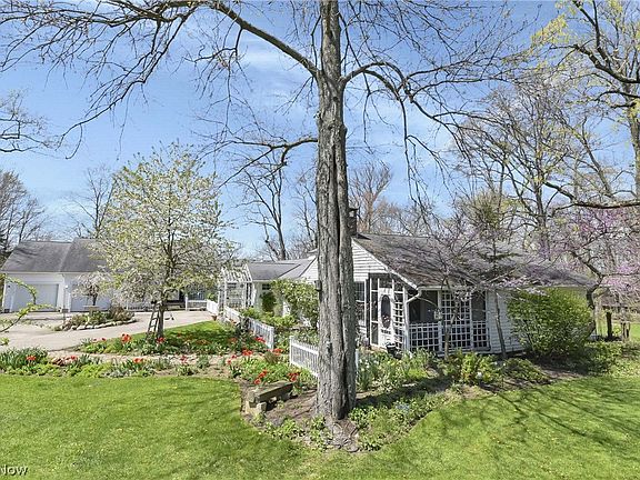 2nd image of 4004 Cook Rd